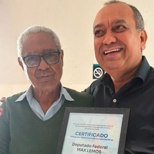 AAPVR homenageia deputado Max Lemos em agradecimento a emenda para a ILPI